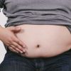 腹筋ローラーで浮き輪肉を落とす